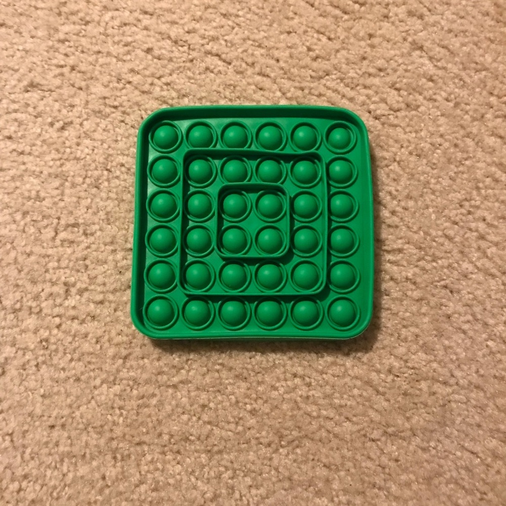 Square bubble pop it